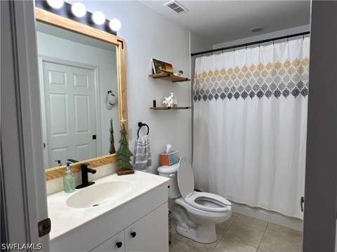 20068 Lake Vista Cir N 2D, Lehigh Acres FL - photo 9 of 19