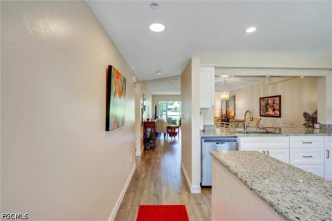9900 Sunset Cove Ln 114, Fort Myers FL - photo 10 of 41
