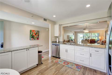 9900 Sunset Cove Ln 114, Fort Myers FL - photo 8 of 41
