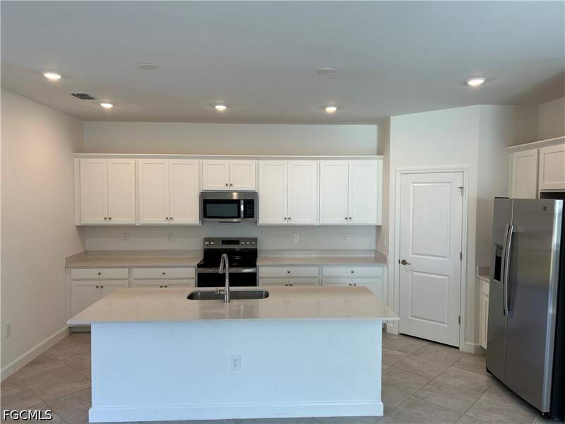 3 bedroom SingleFamilyResidence at 20483 Copperhead Dr, Ibis Landing, Lehigh Acres — photo 4