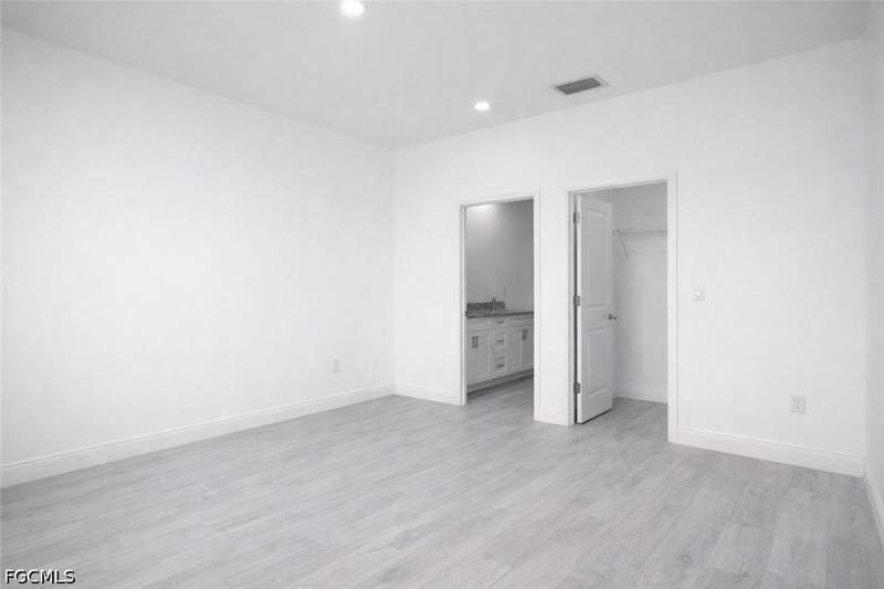 2 bedroom SingleFamilyResidence at 1239 County St E, Lehigh Acres, Lehigh Acres — photo 3