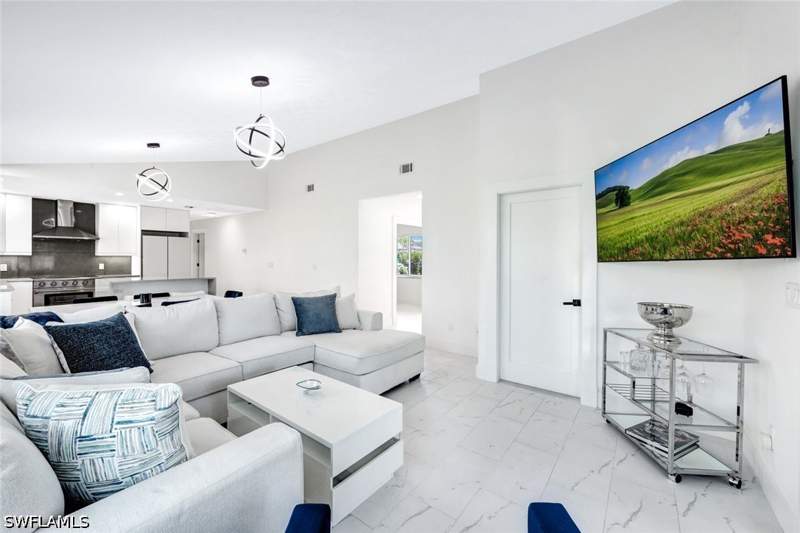 4 bedroom SingleFamilyResidence at 596 105th Ave N, Naples Park, Naples — photo 4
