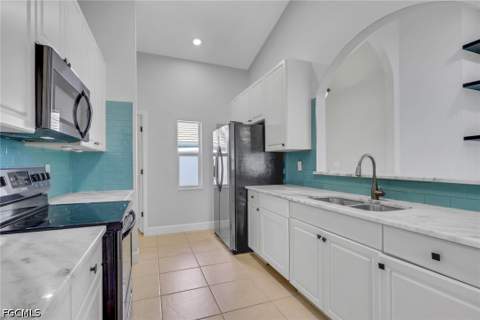 2232 Summersweet Dr, Alva FL - photo 12 of 43
