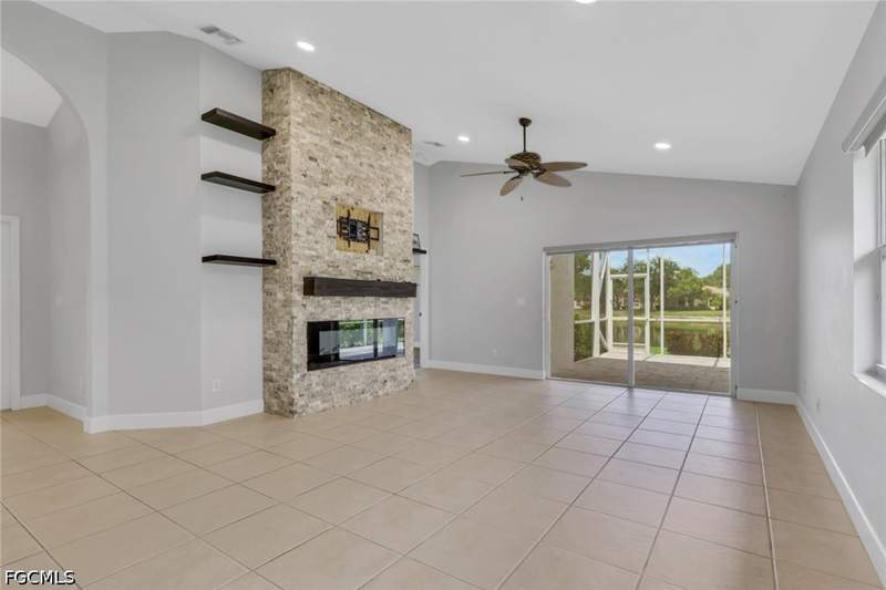 2 bedroom SingleFamilyResidence at 2232 Summersweet Dr, Cascades, Alva — photo 5