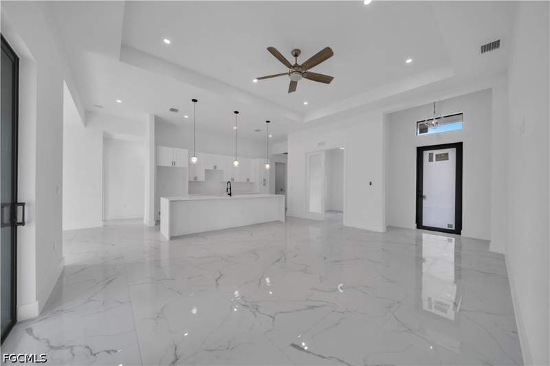 3 bedroom SingleFamilyResidence at 605 E 14th ST, LEHIGH ACRES, Lehigh Acres — photo 3