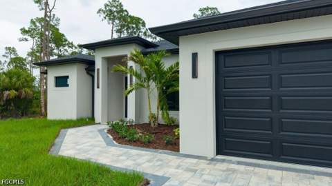 814 Clayton Ave, Lehigh Acres FL - photo 7 of 50