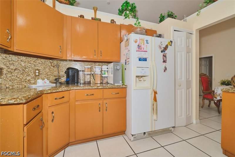 3 bedroom SingleFamilyResidence at 2817 SW 43rd St, Cape Coral, Cape Coral — photo 3