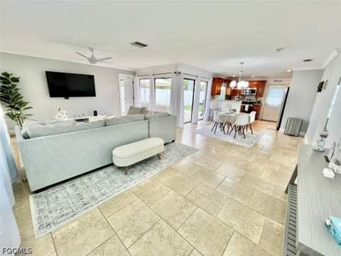2314 SE 18th Pl, Cape Coral FL - photo 10 of 30