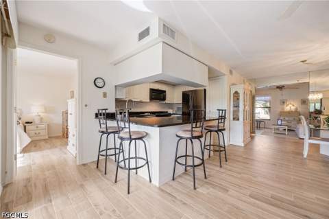 5905 Trailwinds Dr 812, Fort Myers FL - photo 15 of 50
