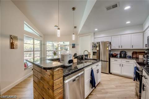 9910 Laketree Ct, Fort Myers FL - photo 10 of 30