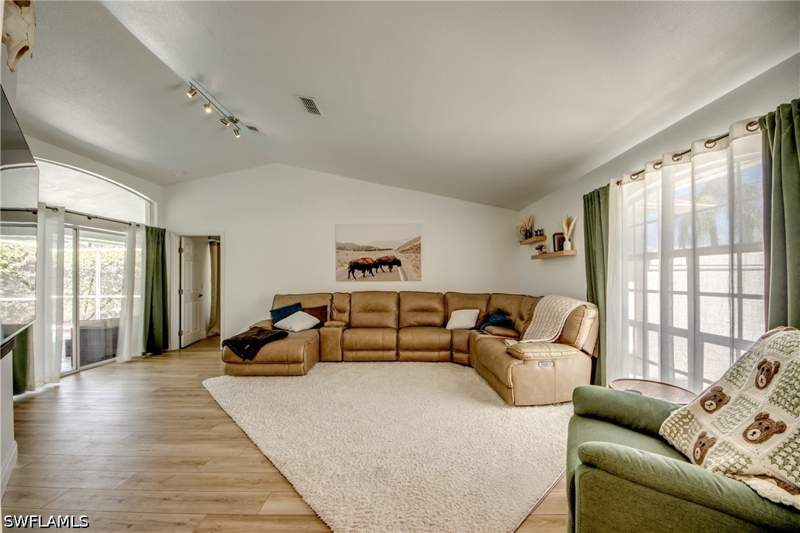 3 bedroom SingleFamilyResidence at 9910 Laketree Ct, Country Oaks, Fort Myers — photo 5