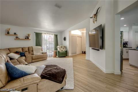 9910 Laketree Ct, Fort Myers FL - photo 6 of 30