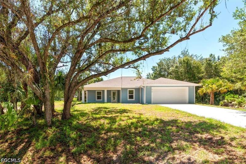 4 bedroom SingleFamilyResidence at 414 Cleveland Ave, Lehigh Acres, Lehigh Acres — photo 2