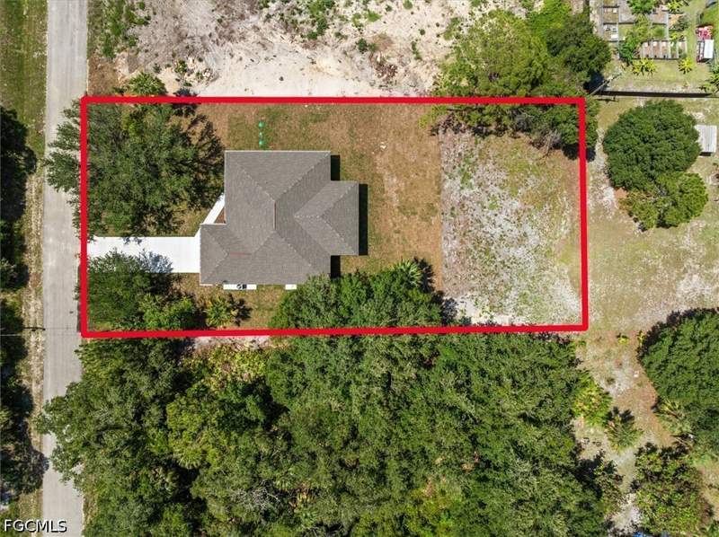 4 bedroom SingleFamilyResidence at 414 Cleveland Ave, Lehigh Acres, Lehigh Acres — photo 3