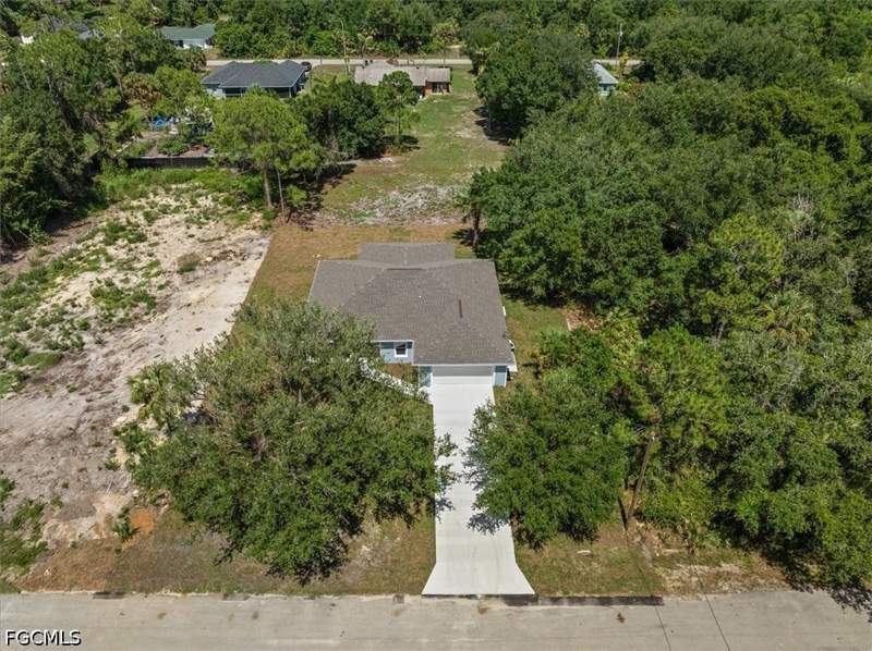 4 bedroom SingleFamilyResidence at 414 Cleveland Ave, Lehigh Acres, Lehigh Acres — photo 4