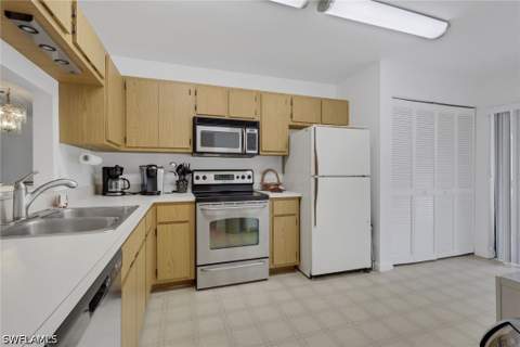 15456 Admiralty Cir 10, North Fort Myers FL - photo 10 of 42