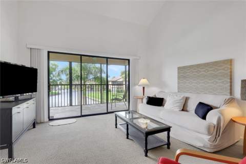 15456 Admiralty Cir 10, North Fort Myers FL - photo 7 of 42
