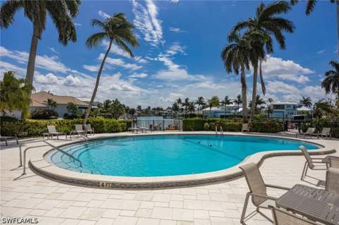 2150 Gulf Shore Blvd N 411, Naples FL - photo 18 of 27