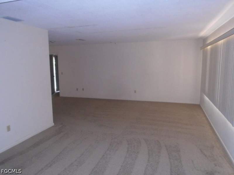 4 bedroom SingleFamilyResidence at 13868 Lazy Ln, River Forest, Fort Myers — photo 3