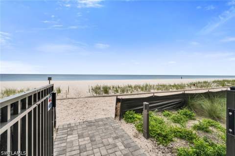 4001 Gulf Shore Blvd N 507, Naples FL - photo 20 of 23