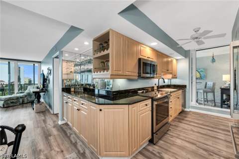 4001 Gulf Shore Blvd N 507, Naples FL - photo 7 of 23