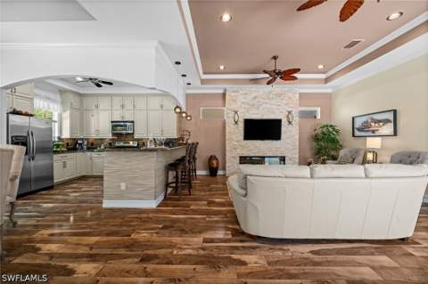 4830 Europa Dr, Naples FL - photo 10 of 40