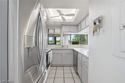 5625 Trailwinds Dr 411, Fort Myers FL - photo 7 of 20