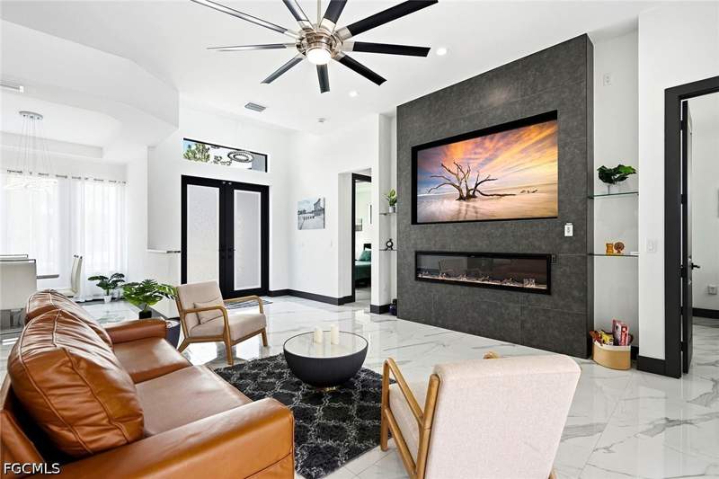 4 bedroom SingleFamilyResidence at 231 Gleason Pkwy, Cape Coral, Cape Coral — photo 4