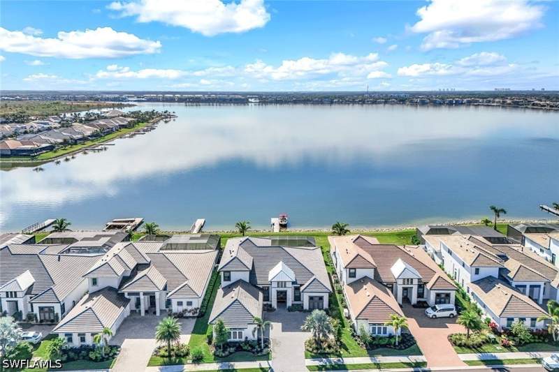 4 bedroom SingleFamilyResidence at 11401 Venetian Lagoon Dr, Esplanade Lake Club, Fort Myers — photo 5