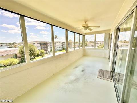 3420 Gulf Shore Blvd N 43, Naples FL - photo 16 of 33