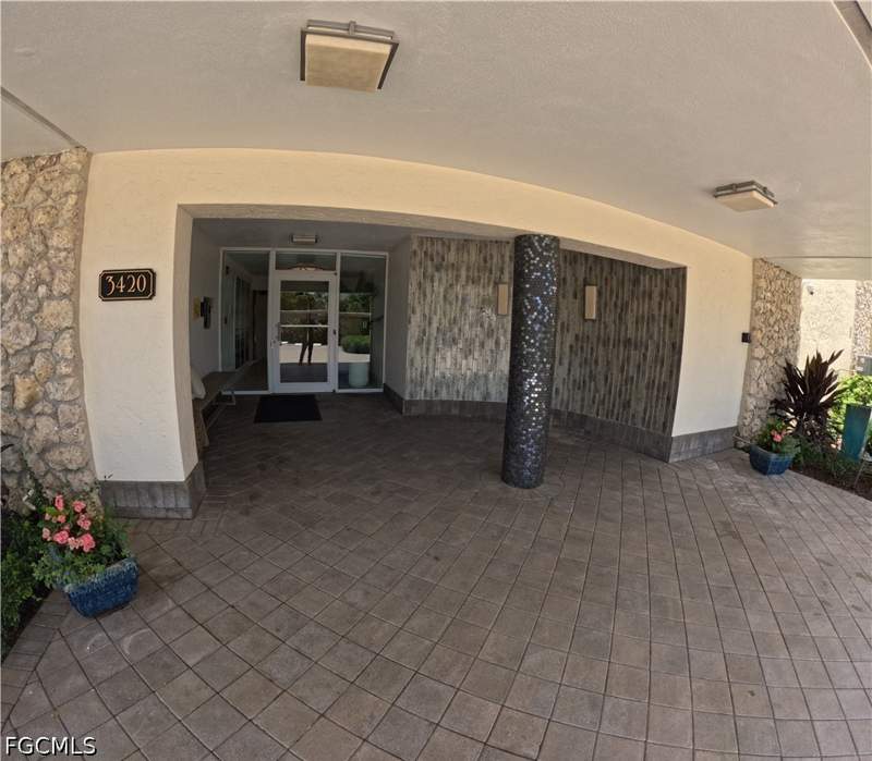 3 bedroom Condominium at 3420 Gulf Shore Blvd N 43, Harborside West, Naples — photo 2