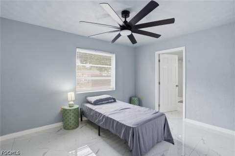 372 Altamont Ave, Fort Myers FL - photo 12 of 47