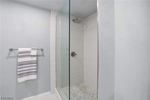 372 Altamont Ave, Fort Myers FL - photo 21 of 47