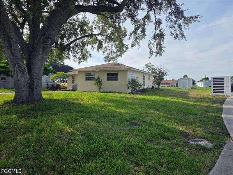2 bedroom SingleFamilyResidence at 1434 Caywood Cir N, Cedarwood, Lehigh Acres — photo 2