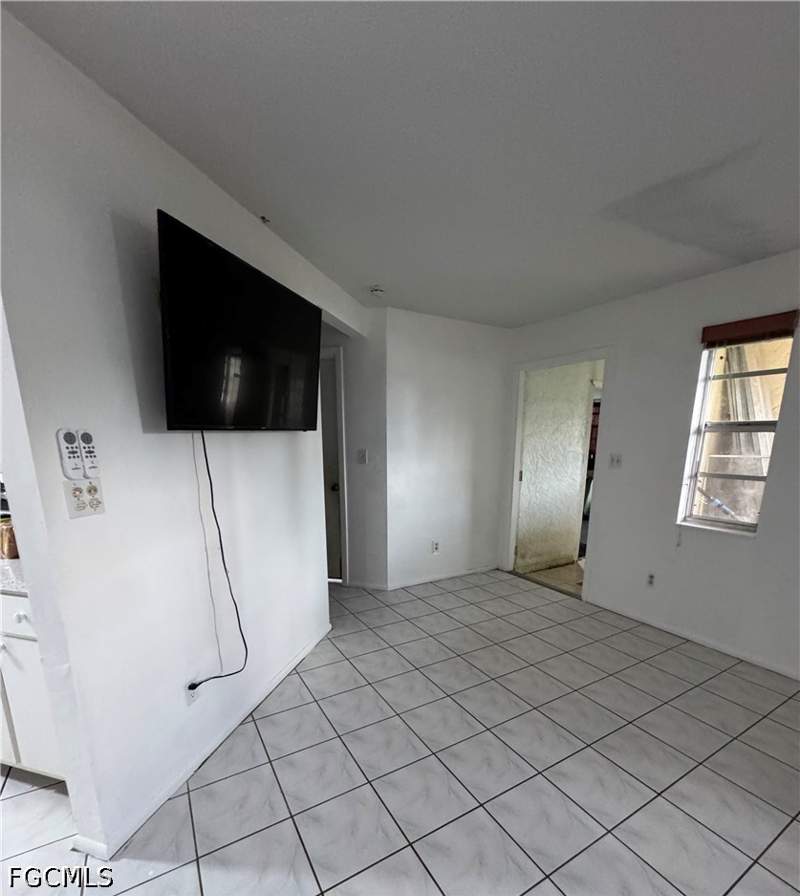 2 bedroom SingleFamilyResidence at 1434 Caywood Cir N, Cedarwood, Lehigh Acres — photo 4