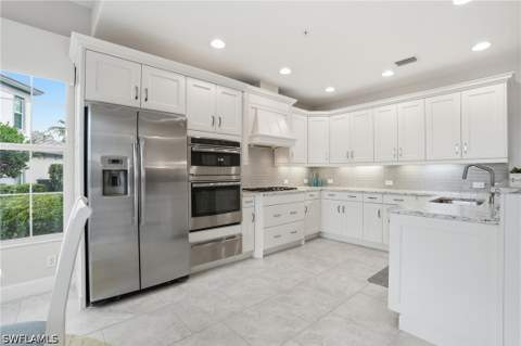 8066 Signature Club Cir 102, Naples FL - photo 10 of 40