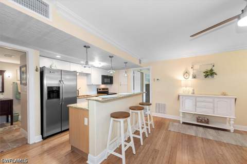 200 Palm Dr 4, Naples FL - photo 10 of 29