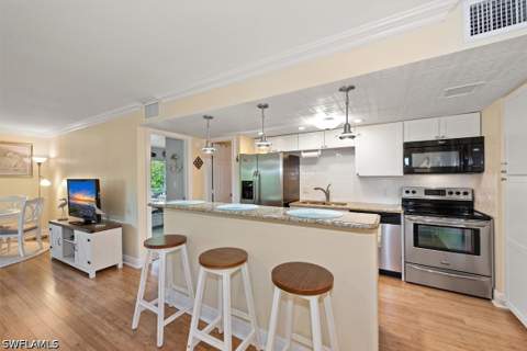 200 Palm Dr 4, Naples FL - photo 6 of 29