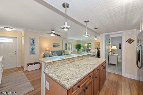 200 Palm Dr 4, Naples FL - photo 7 of 29
