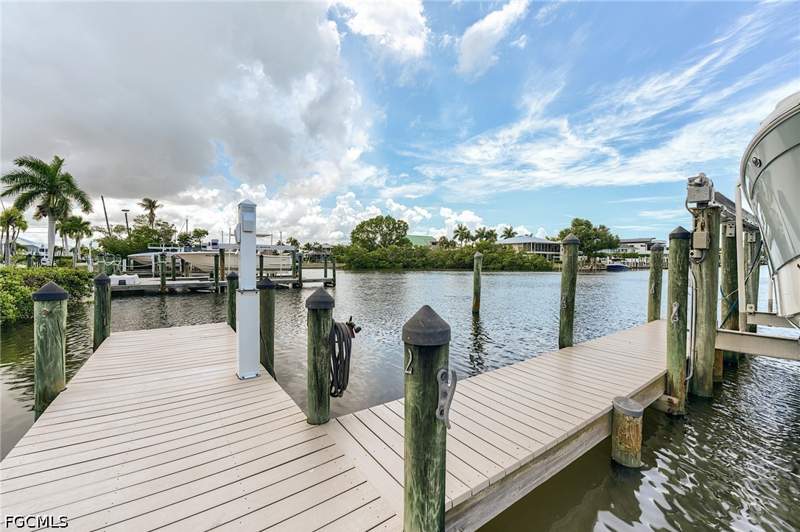 3 bedroom SingleFamilyResidence at 12205 Siesta Dr, Old Pelican Bay, Fort Myers Beach — photo 2