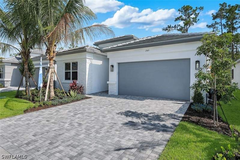 3 bedroom SingleFamilyResidence at 2565 Kingfisher Dr, Valencia Sky, Naples — photo 2