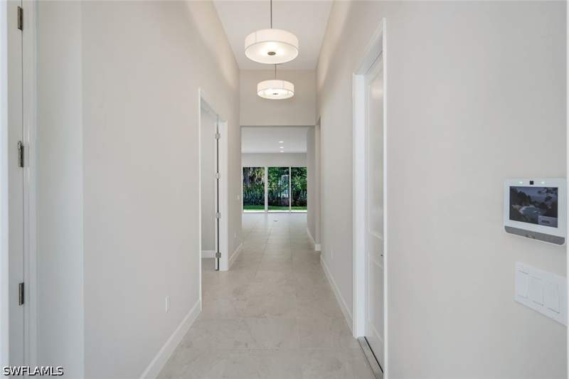 3 bedroom SingleFamilyResidence at 2565 Kingfisher Dr, Valencia Sky, Naples — photo 3