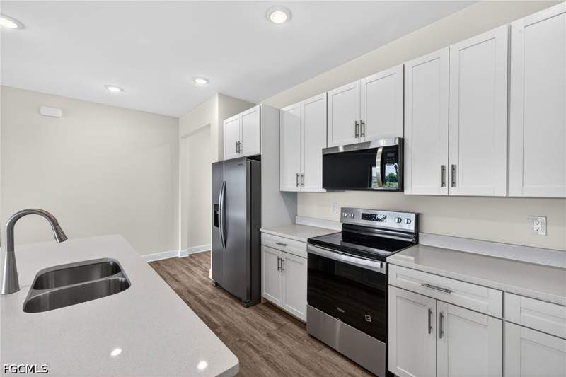 4 bedroom SingleFamilyResidence at 2032 NW 2nd Ave, Cape Coral, Cape Coral — photo 4
