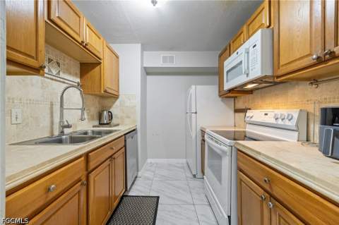 2828 Jackson St B3, Fort Myers FL - photo 11 of 34