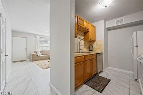 2828 Jackson St B3, Fort Myers FL - photo 13 of 34