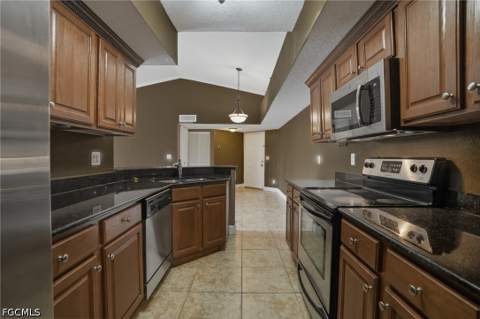 13515 Eagle Ridge Dr 525, Fort Myers FL - photo 13 of 47
