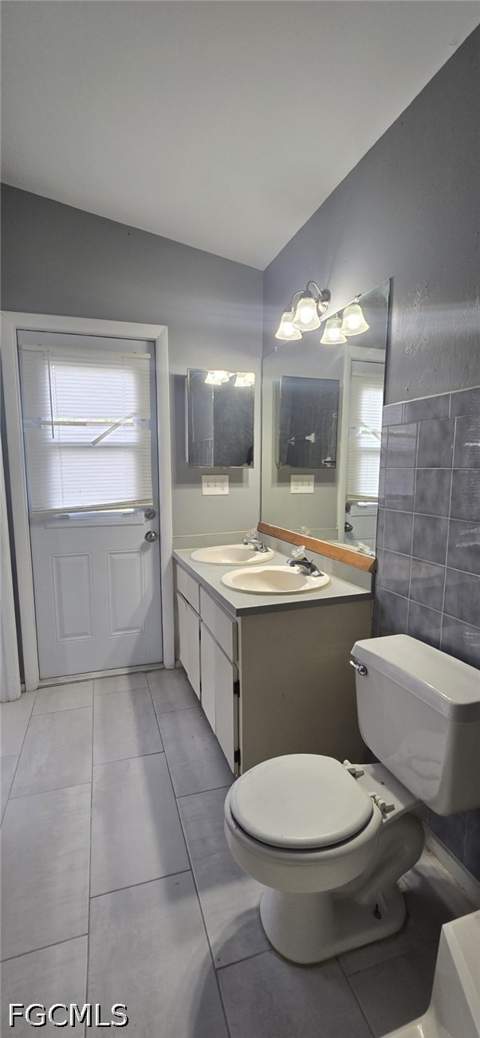 1401 Yvonne Ave S, Lehigh Acres FL - photo 9 of 18