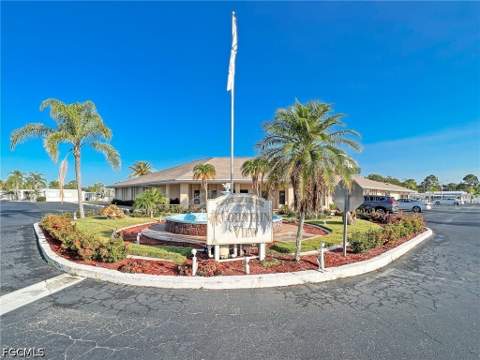 271 Caravan Cir, North Fort Myers FL - photo 21 of 33