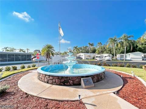 271 Caravan Cir, North Fort Myers FL - photo 23 of 33