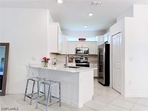 2558 Vine Ave, Naples FL - photo 17 of 47